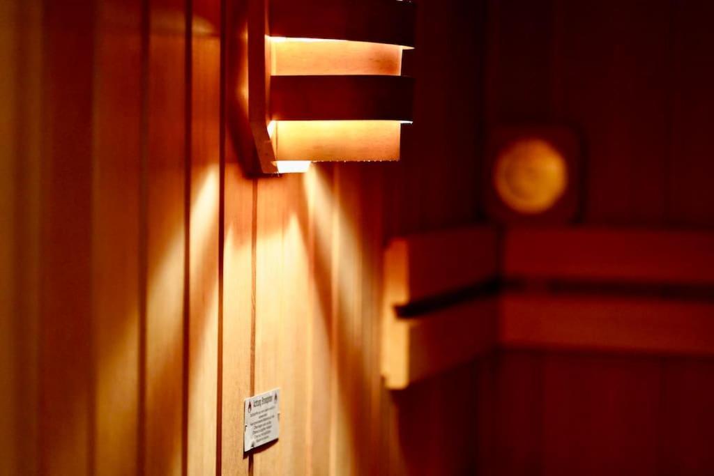 Helle Kellerwohnung Im Gruenen Mit Sauna Kolín nad Rýnem Exteriér fotografie